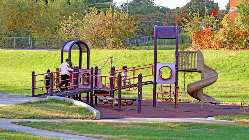 Seven Oaks Park - KC Parks and Rec