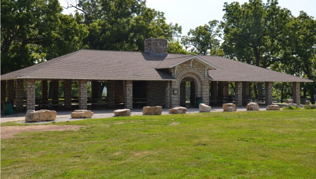 Swope Park Shelter #2 (Reservable May 1-October 31)