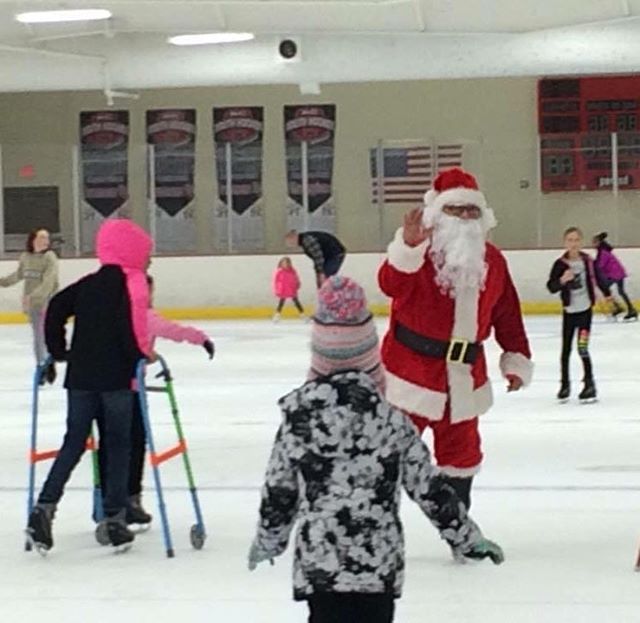 Ice Skate with #Santa tomorrow from 2-4pm at #KCParks Line Creek Ice Arena! ⛸🏻