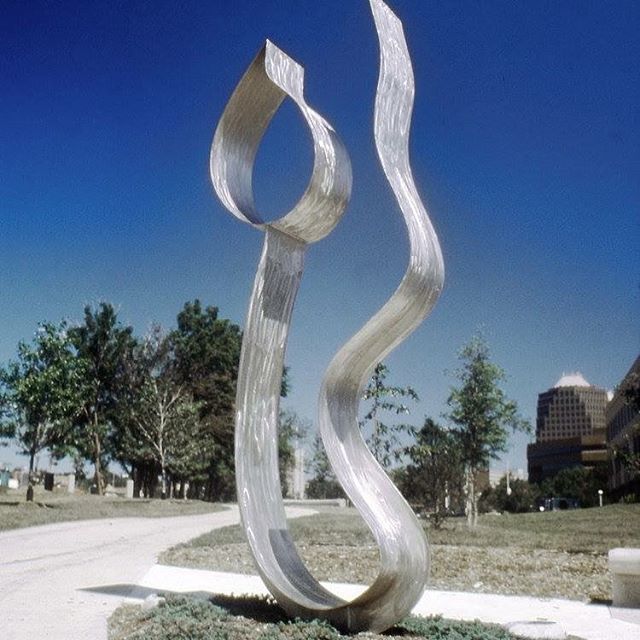 Our #WTW image is “The Spirit” by Rita Blitt located at 47th & JC Nichols along Brush Creek. The sculpture’s material, stainless steel, makes it less susceptible to the weather extremes and corrosive elements.  12′ high x 4′ wide x 16″ deep.It has a graceful flowing motion from the base, reach up to the sky in a contemporary form.  The sun reflects on the metal, giving it a different look at different times of day. #KCParks