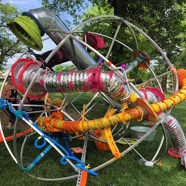 ‪Loving the new #KCPlays  #ArtintheLoop #ArtInThePark piece currently being installed in West Terrace Park! #KCParks #WhereKCPlays‬