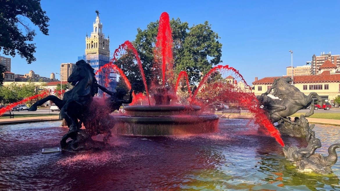 red fountain