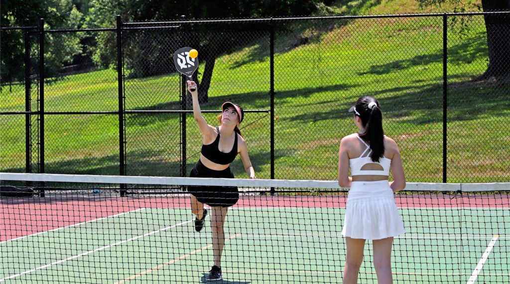 Girls playing at Gillham Robert Park Pickleball Court 2