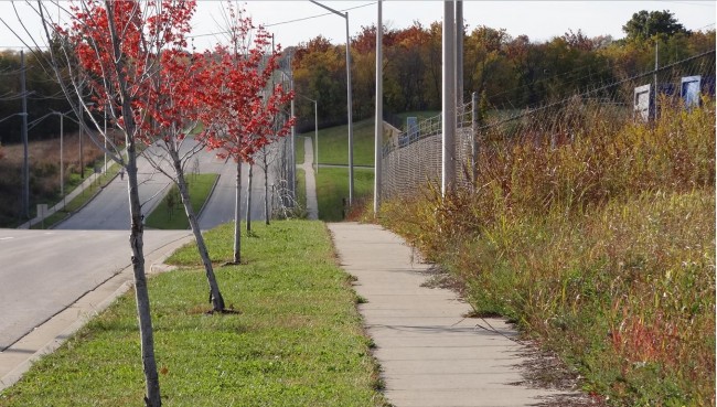 Tiffany Springs Parkway Trail