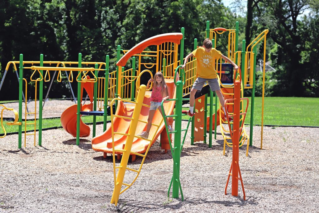 3_Golden Oaks Park